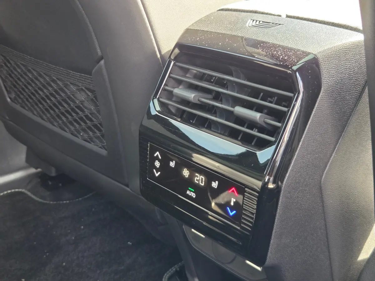 GT | Adaptieve cruise control met Stop&Go functie | LED 3D-achterlichten | Pack Safety Plus