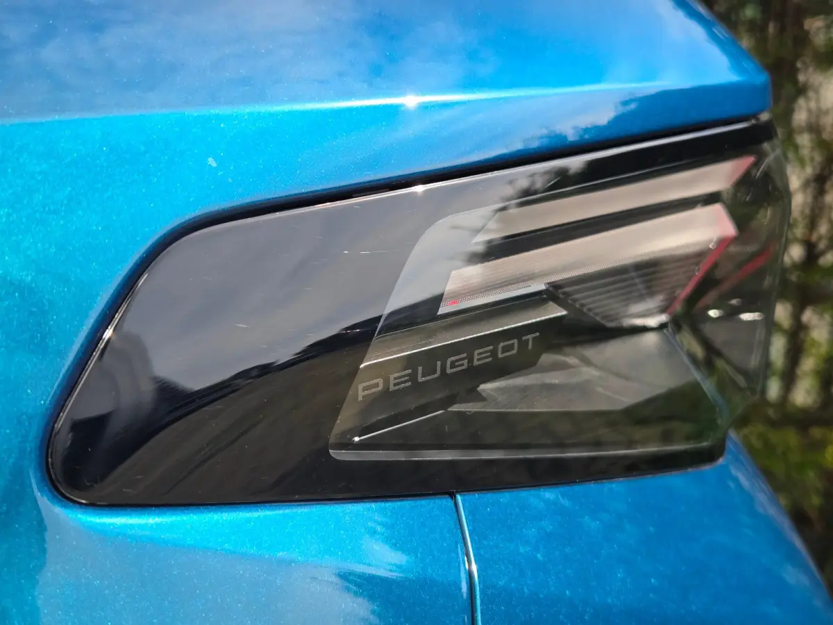 GT | Adaptieve cruise control met Stop&Go functie | LED 3D-achterlichten | Pack Safety Plus