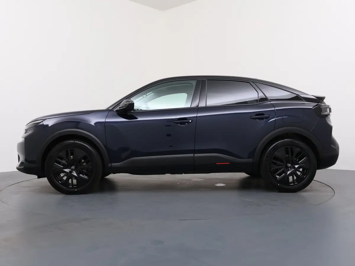 Collection - Elektrisch, (2025-60) | Achteruitrijcamera met Top Rear Vision (180° weergave van ruimte achter de auto) | Automatische airconditioning met actief carbonfilter | Boordlader 11k