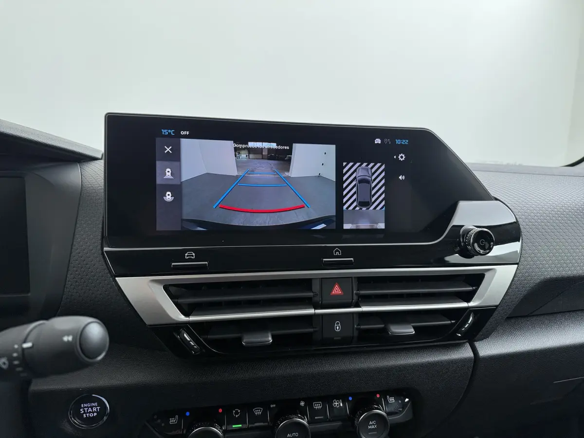 Collection - Elektrisch, (2025-60) | Achteruitrijcamera met Top Rear Vision (180° weergave van ruimte achter de auto) | Automatische airconditioning met actief carbonfilter | Boordlader 11k