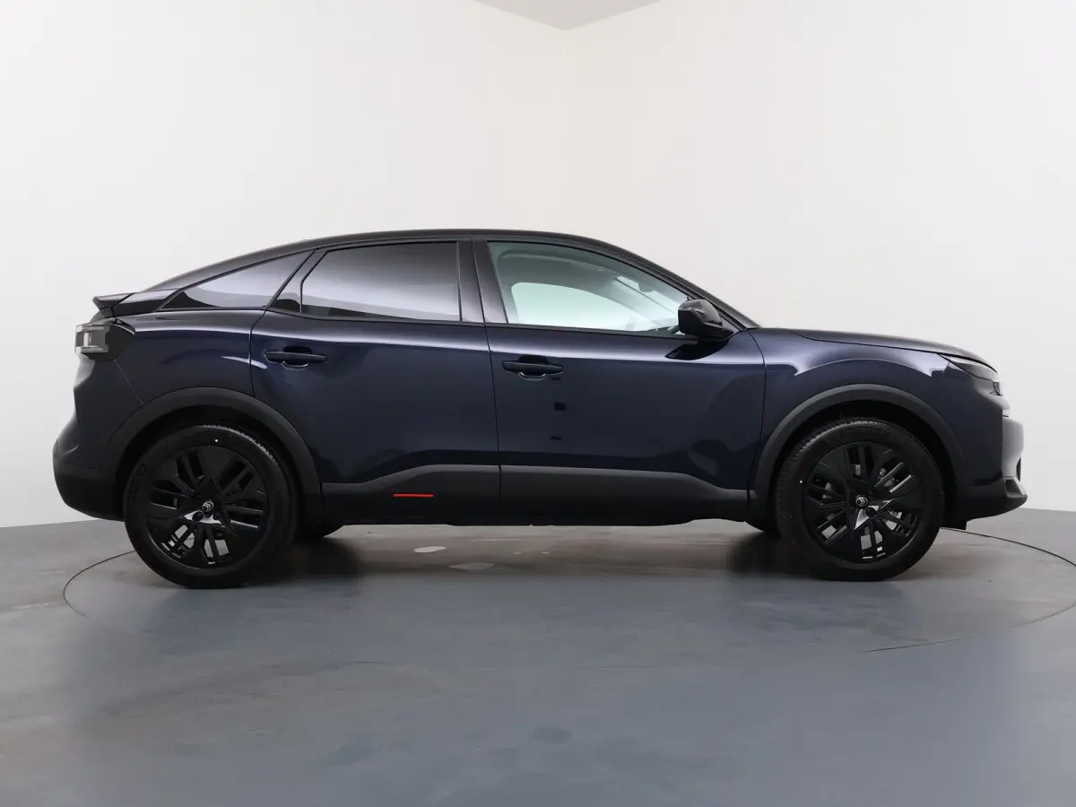 Collection - Elektrisch, (2025-60) | Achteruitrijcamera met Top Rear Vision (180° weergave van ruimte achter de auto) | Automatische airconditioning met actief carbonfilter | Boordlader 11k