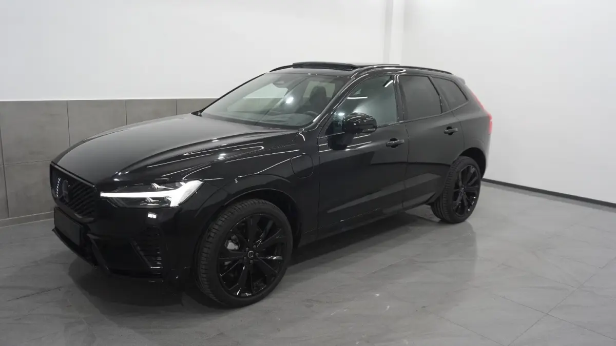 2.0 T8 Plug-in hybrid AWD BLACK EDITION (335kW/455PK) ** PANO, TREKH, ACC, HuD, 21-inch LMV ** 29k onder NP - UNFALLFREI ** ** INFORMEER OOK NAAR ONZE AANTREKKELIJKE FINANCIAL-LEASE TARIEVEN