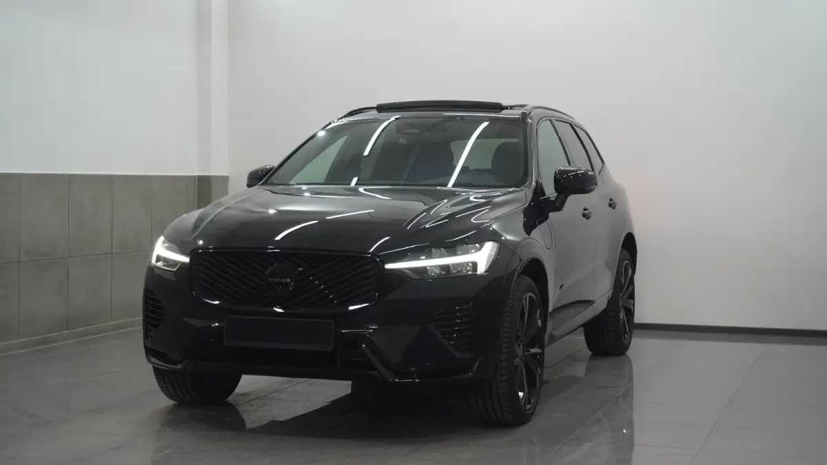 2.0 T8 Plug-in hybrid AWD BLACK EDITION (335kW/455PK) ** PANO, TREKH, ACC, HuD, 21-inch LMV ** 29k onder NP - UNFALLFREI ** ** INFORMEER OOK NAAR ONZE AANTREKKELIJKE FINANCIAL-LEASE TARIEVEN