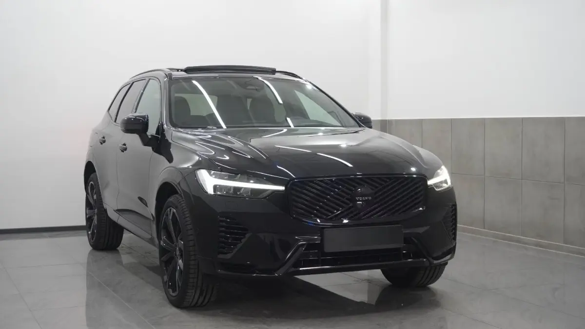 2.0 T8 Plug-in hybrid AWD BLACK EDITION (335kW/455PK) ** PANO, TREKH, ACC, HuD, 21-inch LMV ** 29k onder NP - UNFALLFREI ** ** INFORMEER OOK NAAR ONZE AANTREKKELIJKE FINANCIAL-LEASE TARIEVEN