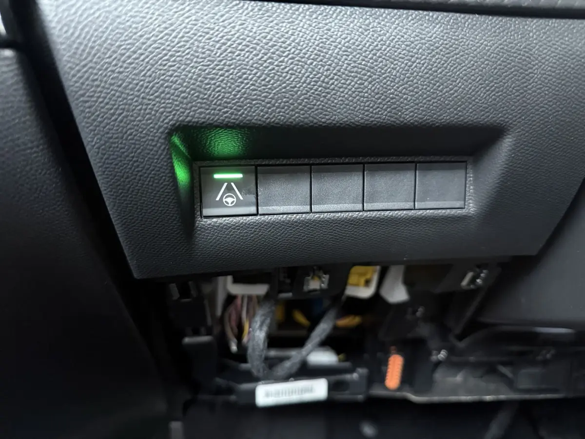 GT | Elektrische parkeerrem | Extra getinte achterste zijruiten en achterruit | Extra getinte achterste zijruiten en achterruit