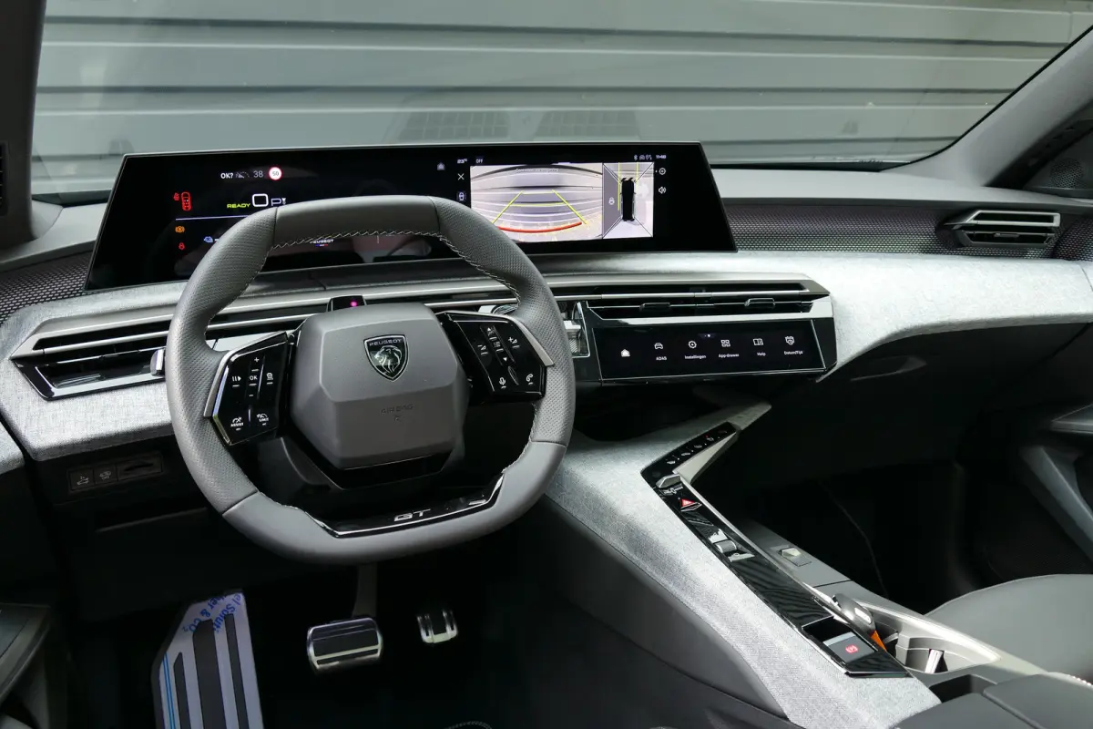 GT Exclusive - Elektrisch | Adaptieve cruise control met Stop&Go functie | LED 3D-achterlichten | Pack Safety Plus