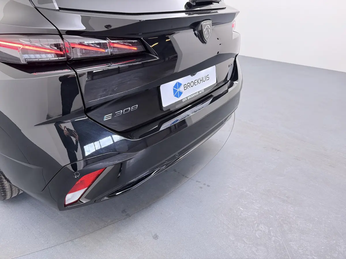 GT | Bekleding Alcantara/kunstleder | Driver Sport Pack | Elektrische parkeerrem