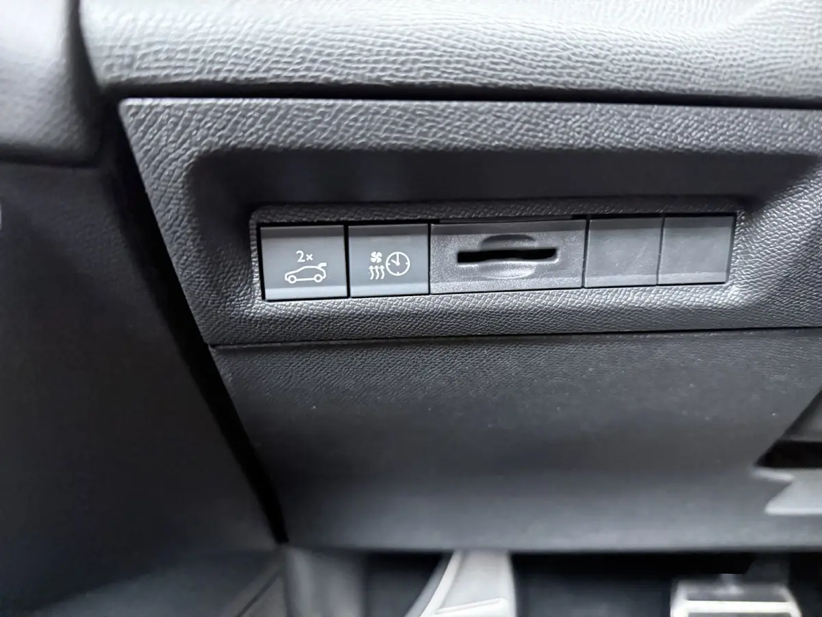 GT | Bekleding Alcantara/kunstleder | Driver Sport Pack | Elektrische parkeerrem