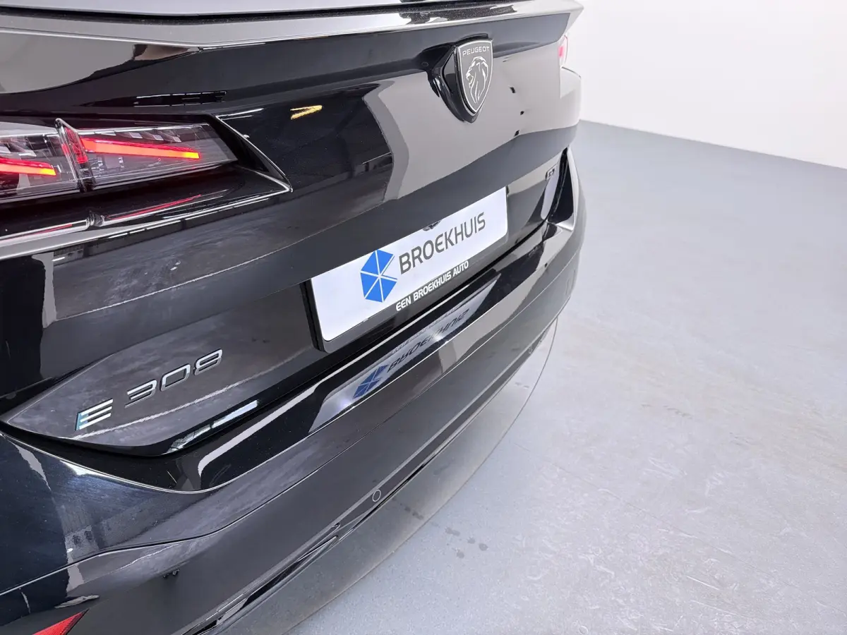 GT | Bekleding Alcantara/kunstleder | Driver Sport Pack | Elektrische parkeerrem