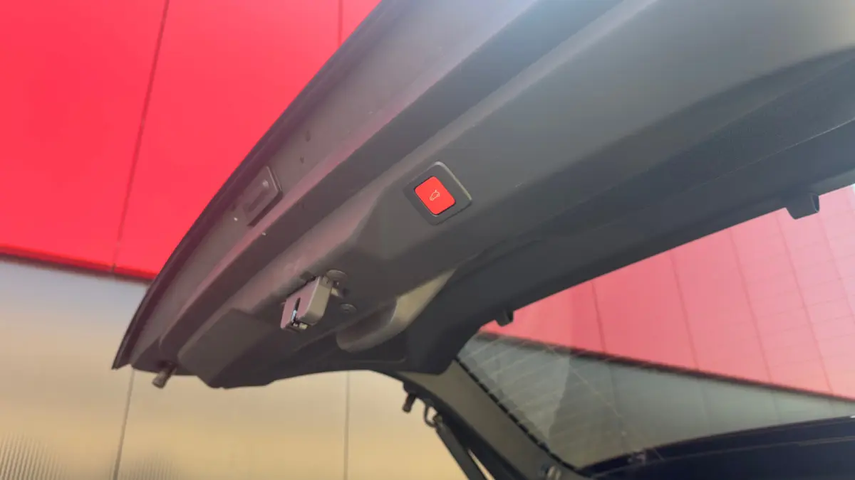 GT | Elektrische parkeerrem | Extra getinte achterste zijruiten en achterruit