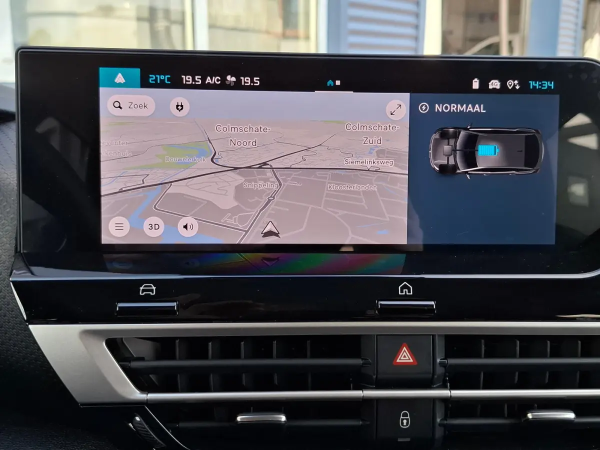 Collection - Elektrisch | Achteruitrijcamera met Top Rear Vision (180° weergave van ruimte achter de auto) | Automatische airconditioning met actief carbonfilter | Boordlader 11kW - 3 fasen