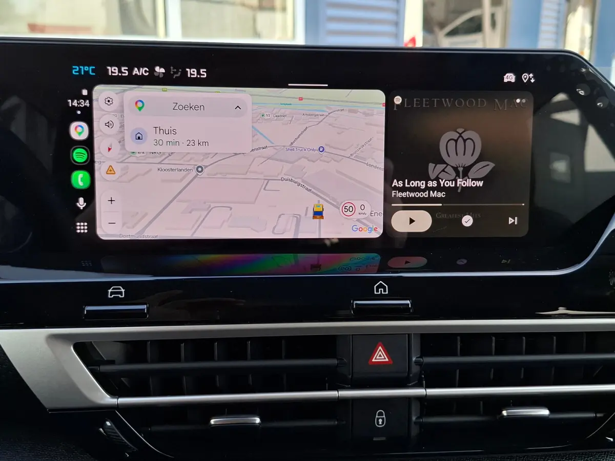 Collection - Elektrisch | Achteruitrijcamera met Top Rear Vision (180° weergave van ruimte achter de auto) | Automatische airconditioning met actief carbonfilter | Boordlader 11kW - 3 fasen