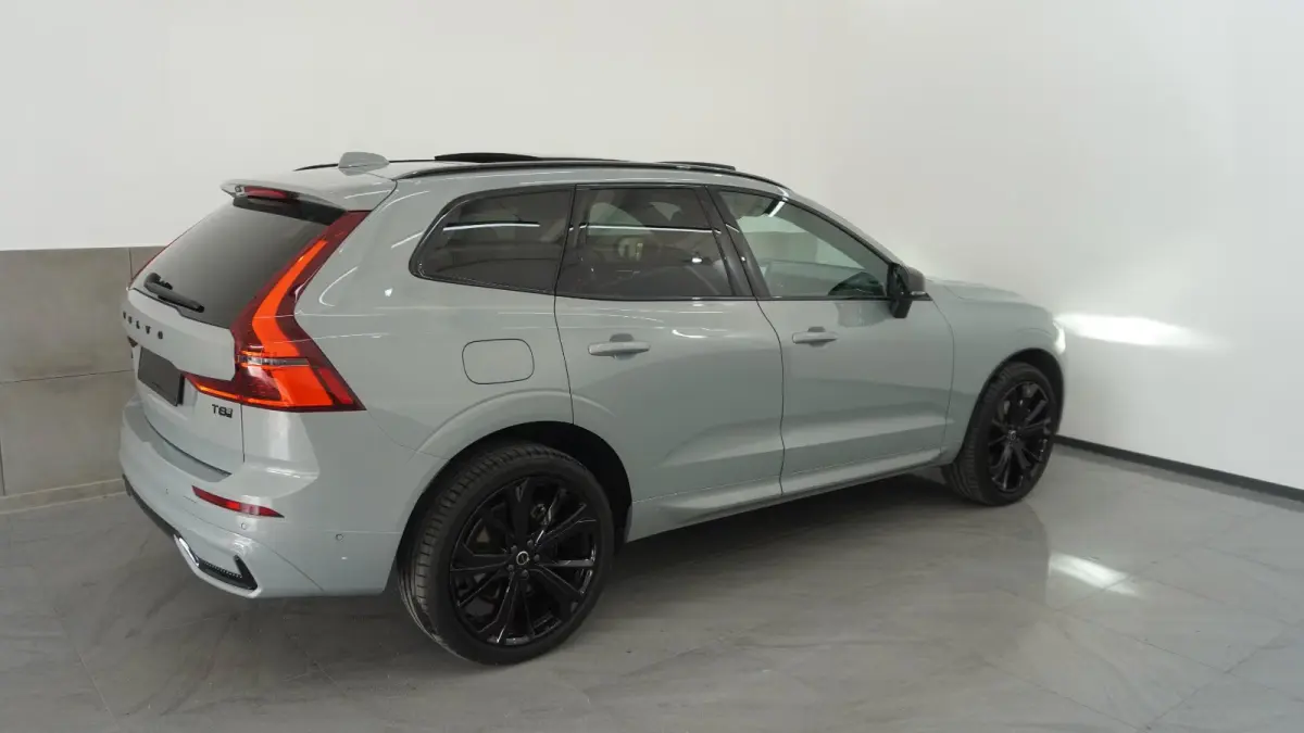 2.0 T8 Plug-in hybrid AWD BLACK EDITION (335kW/455PK) ** PANO, TREKH, ACC, HuD, 21-inch LMV ** 29k onder NP - UNFALLFREI ** ** INFORMEER OOK NAAR ONZE AANTREKKELIJKE FINANCIAL-LEASE TARIEVEN