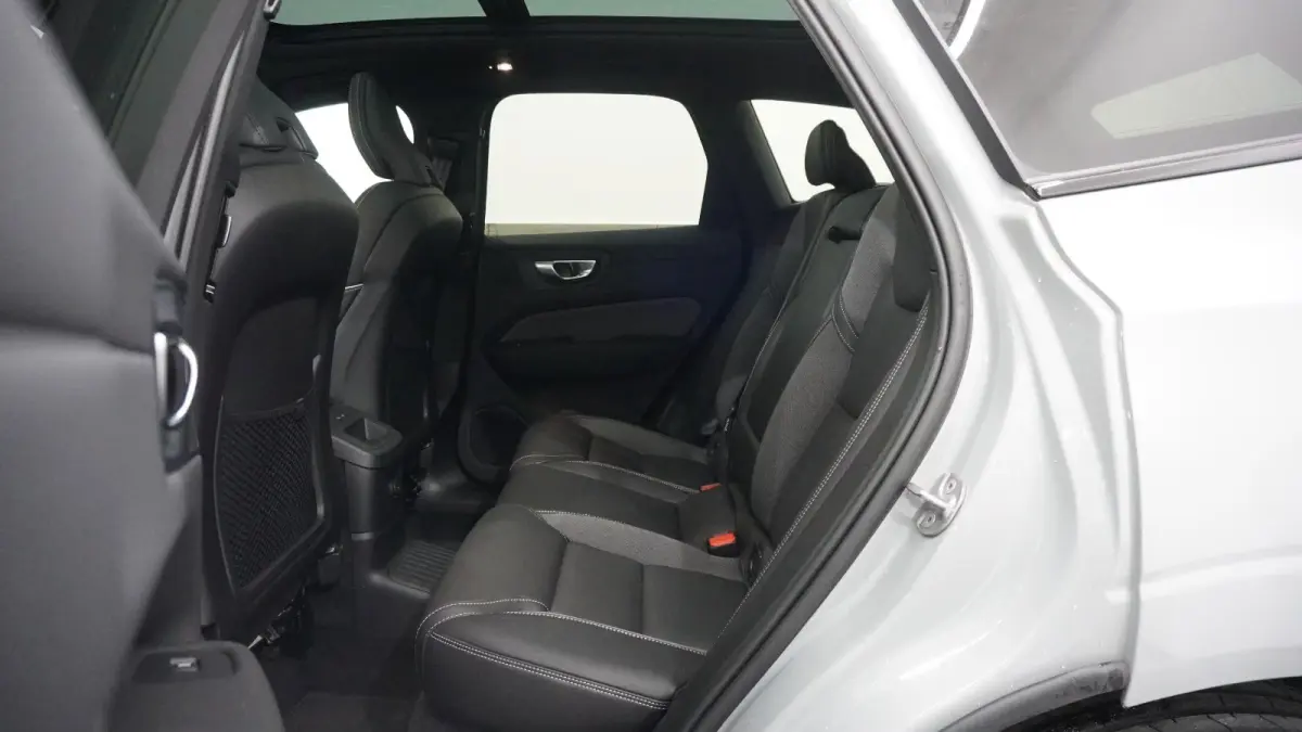 2.0 T8 Plug-in hybrid AWD BLACK EDITION (335kW/455PK) ** PANO, TREKH, ACC, HuD, 21-inch LMV ** 29k onder NP - UNFALLFREI ** ** INFORMEER OOK NAAR ONZE AANTREKKELIJKE FINANCIAL-LEASE TARIEVEN