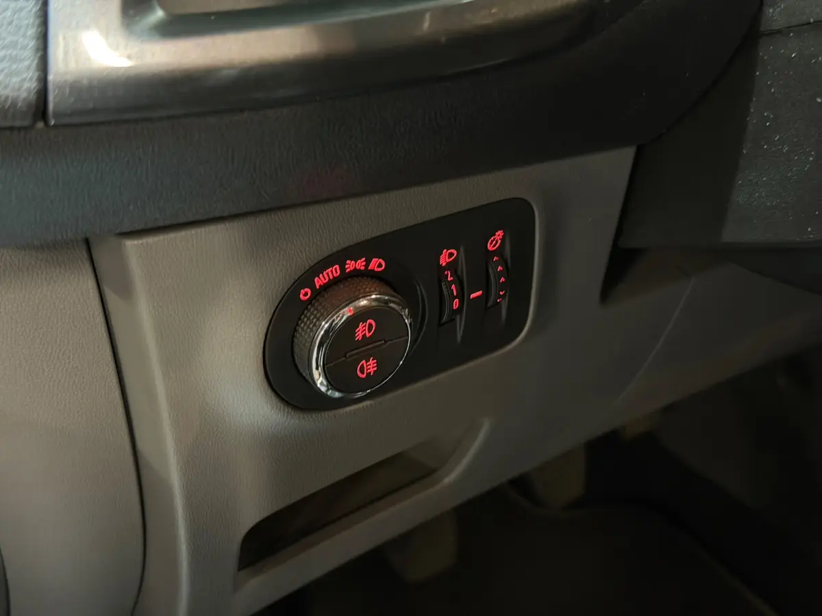 1.0 Turbo Online Edition 2E-EIG!/AIRCO/NAVI/CARPLAY/CRUISE/PDC/NWE-APK!/CLIMATE/VDOH/TREKHAAK/12-MND-GARANTIE