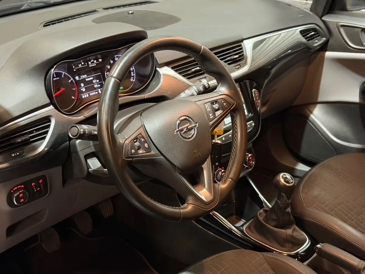 1.0 Turbo Online Edition 2E-EIG!/AIRCO/NAVI/CARPLAY/CRUISE/PDC/NWE-APK!/CLIMATE/VDOH/TREKHAAK/12-MND-GARANTIE
