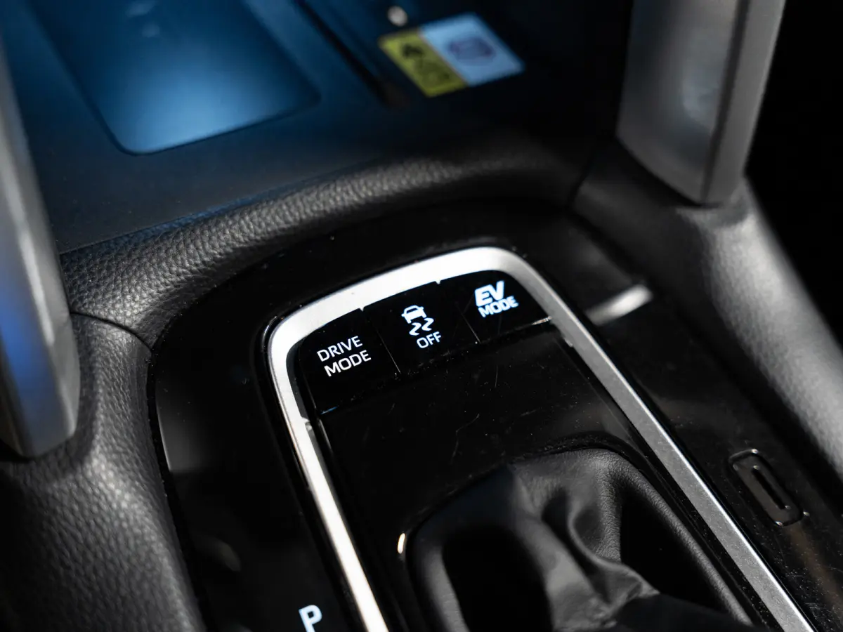 Hybrid 200 Dynamic, Voll Led, Digi Dash, Adaptieve Cruise, Apple Carplay, Clima, PDC, Multistuur, Onderhoud