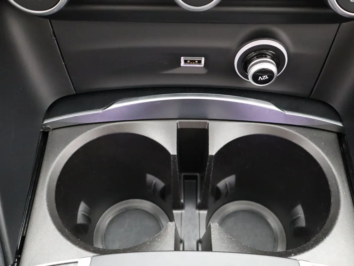 2.0 T AWD B-Tech 280 Pk | Panoramisch schuifdak | Elek. stoelen | Stoel en stuurverwarming | Adaptive Cruise Control | Dodehoekdetectie | Elek. achterklep