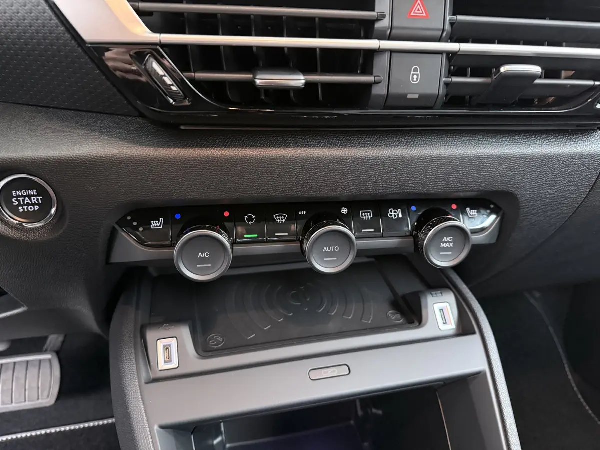 Max | Achteruitrijcamera | Ambiance Alcantara Grey | Automatisch grootlichtassistent