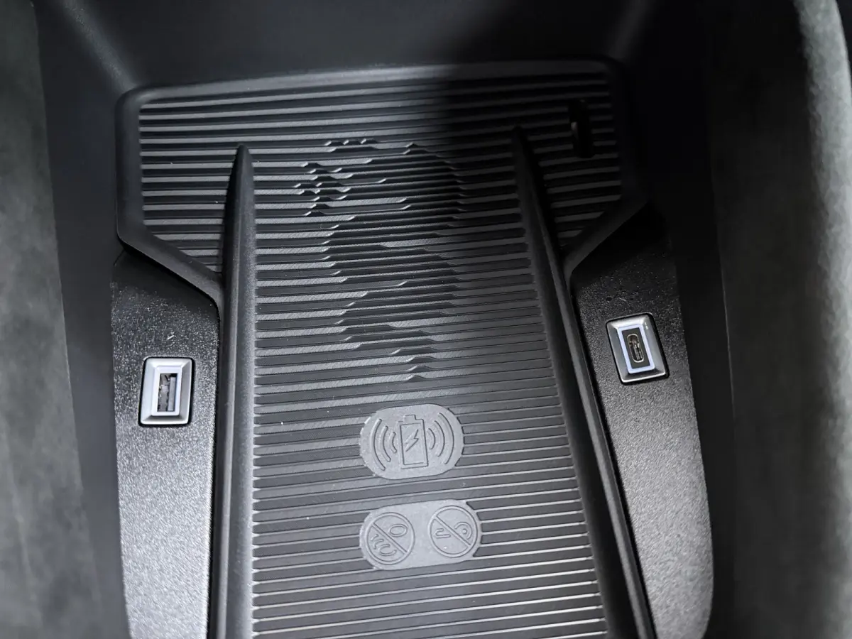 1.2 Turbo Hybrid Ibrida Sport Speciale | Achterbank in delen neerklapbaar | Achteruitrijcamera | Airco (automatisch)