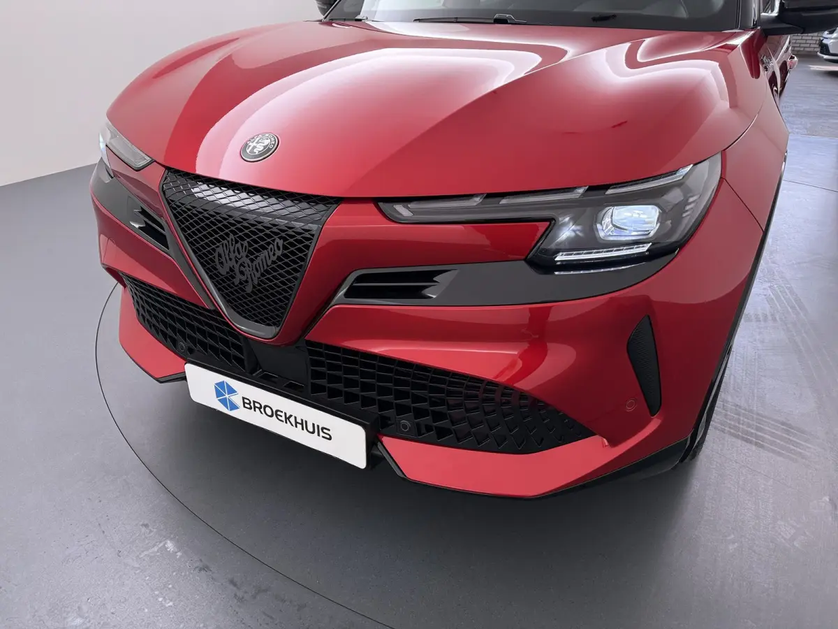 1.2 Turbo Hybrid Ibrida Sport Speciale | Achterbank in delen neerklapbaar | Achteruitrijcamera | Airco (automatisch)