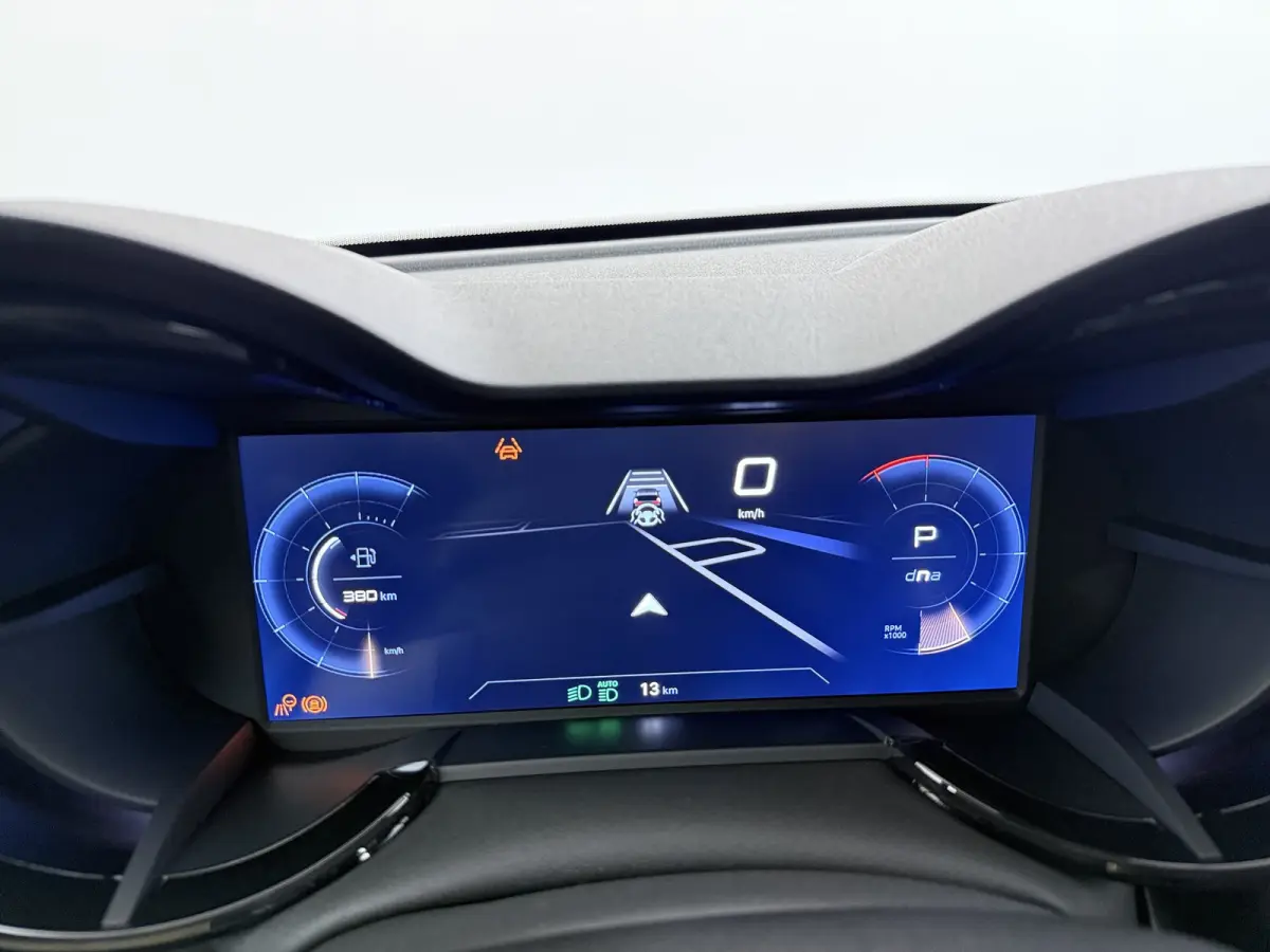 1.2 Turbo Hybrid Ibrida Sport Speciale | Achterbank in delen neerklapbaar | Achteruitrijcamera | Airco (automatisch)