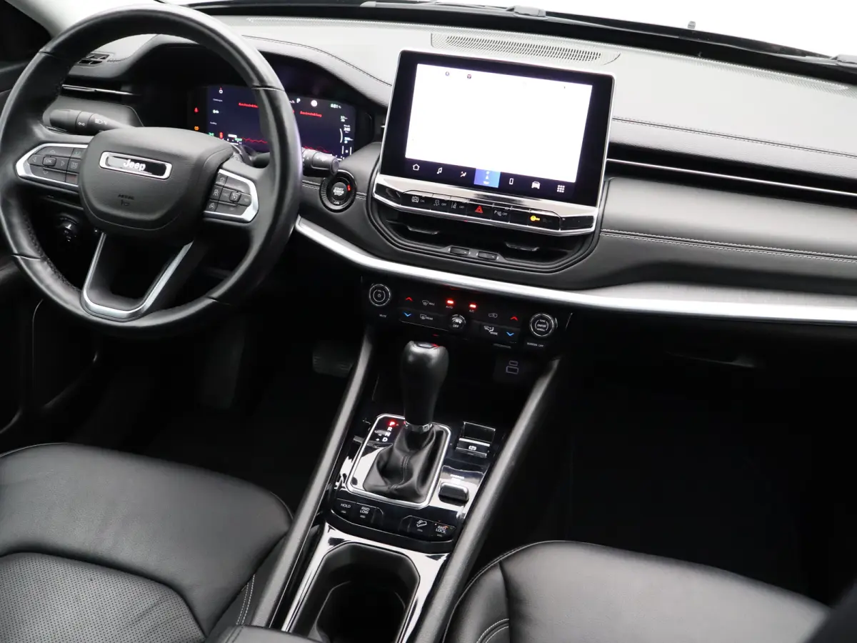 4xe 240 Plug-in Hybrid S | Leder | Navi | Adaptieve cruise | Camera | Elek. klep | Keyless | PDC V+A | Stoelverwarming |