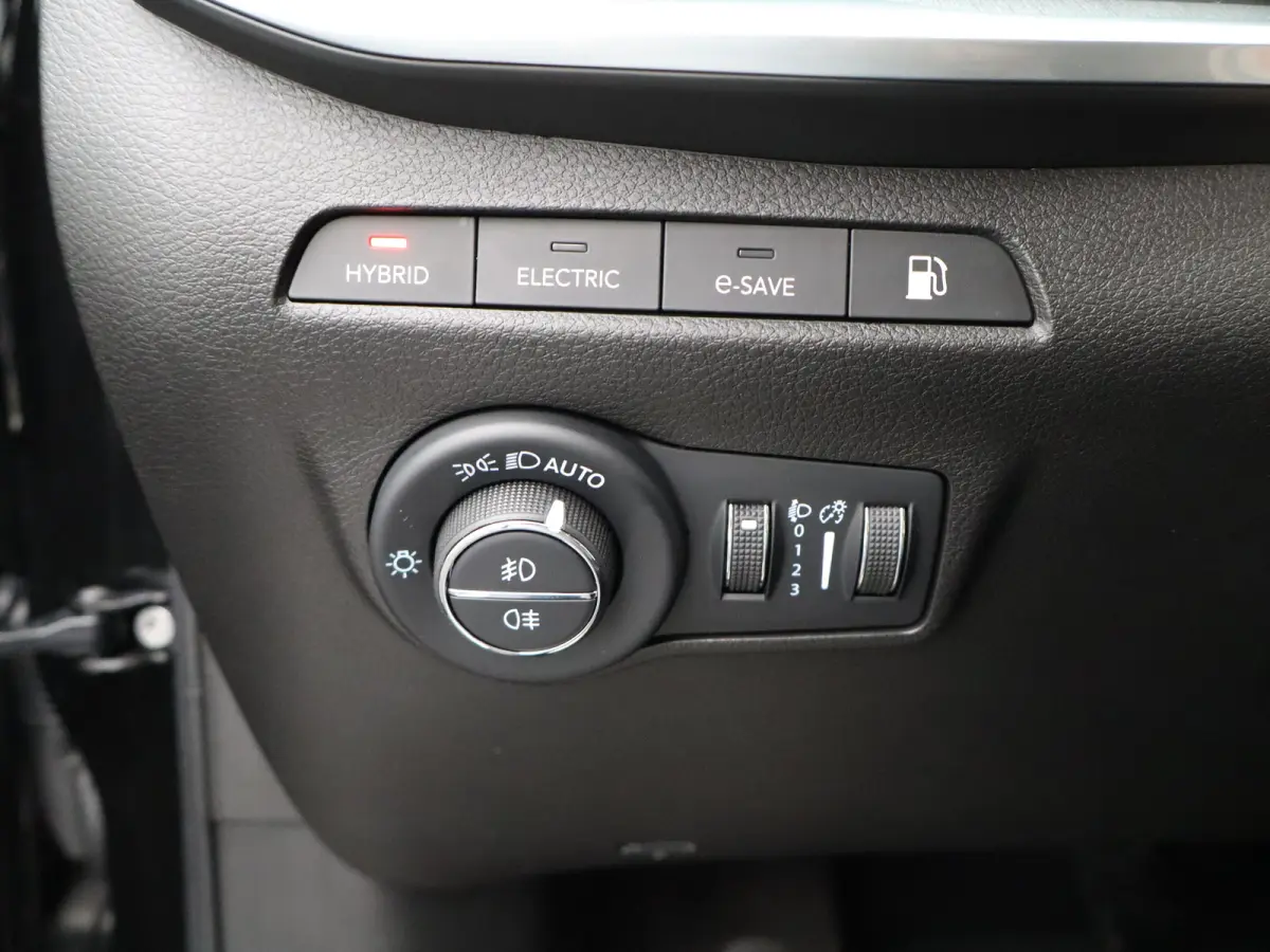 4xe 240 Plug-in Hybrid S | Leder | Navi | Adaptieve cruise | Camera | Elek. klep | Keyless | PDC V+A | Stoelverwarming |