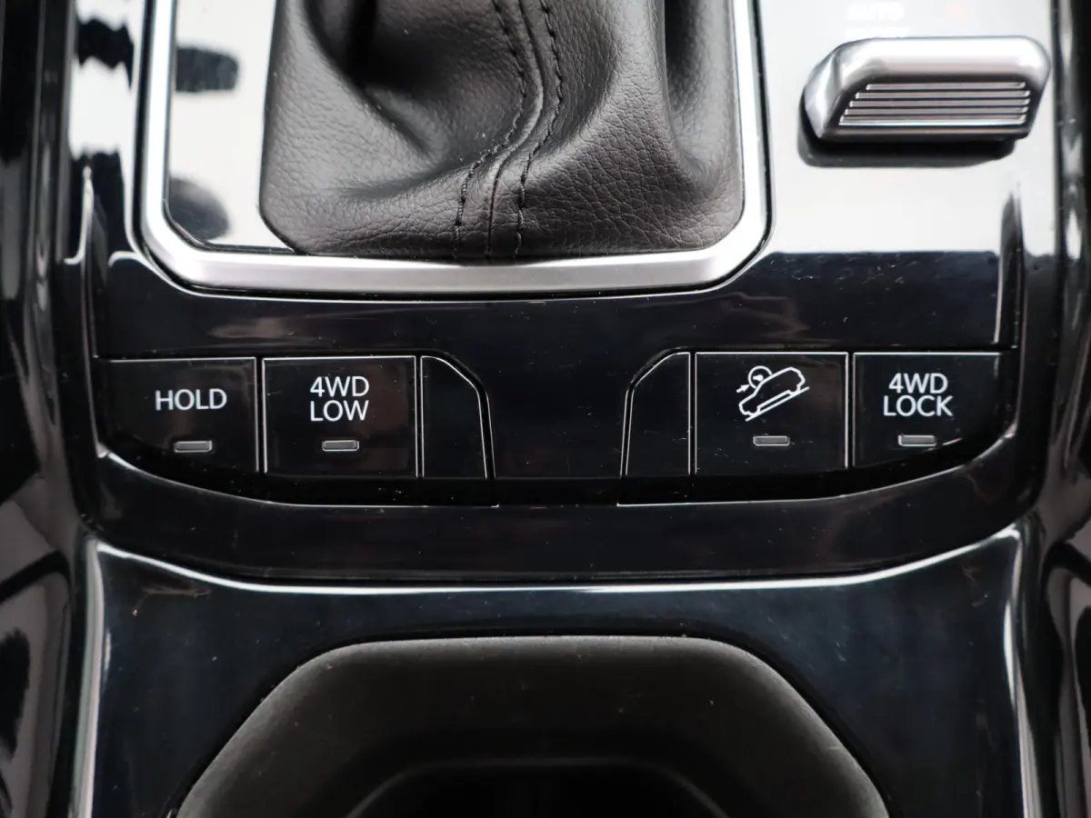 4xe 240 Plug-in Hybrid S | Leder | Navi | Adaptieve cruise | Camera | Elek. klep | Keyless | PDC V+A | Stoelverwarming |