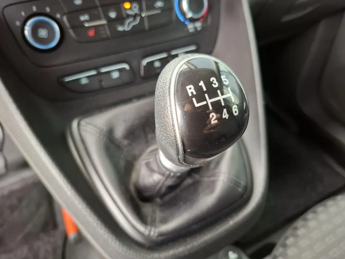 1.0 Ecoboost L1 Trend BENZINE / CAMERA / 3 ZITS / IMPERIAL / TREKHAAK