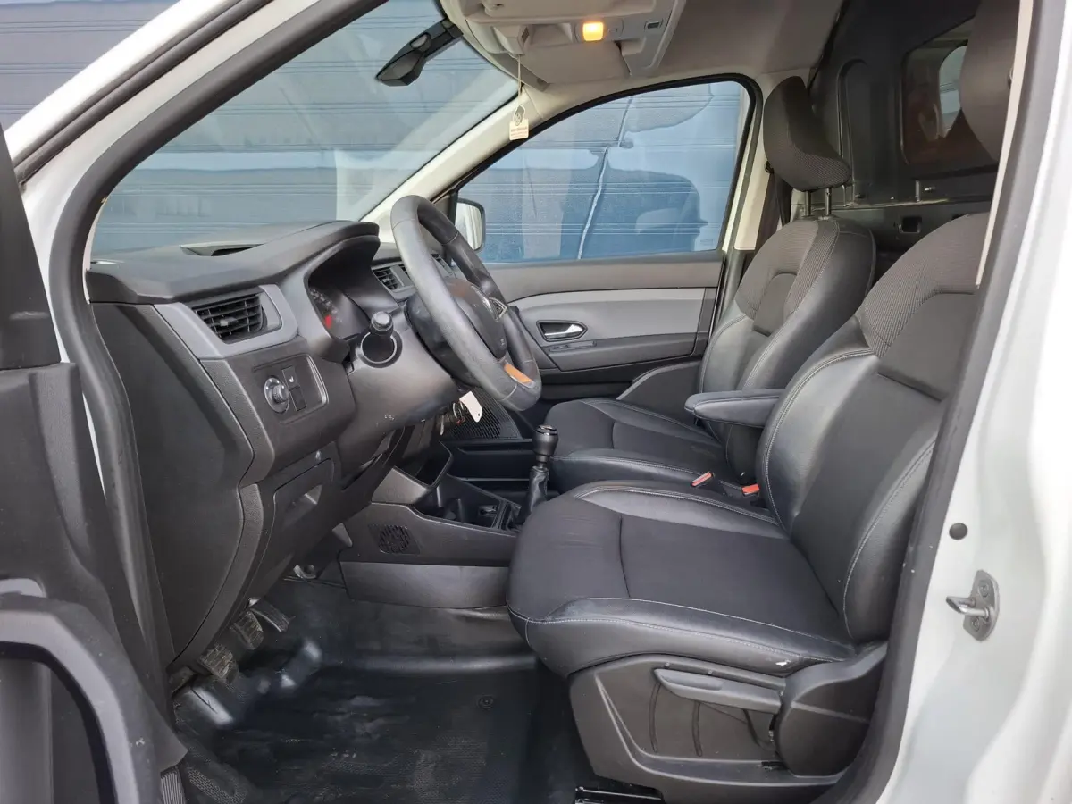 1.5 dCi 75 Comfort AIRCO / CRUISE CONTROLE / EURO 6 / TREKHAAK