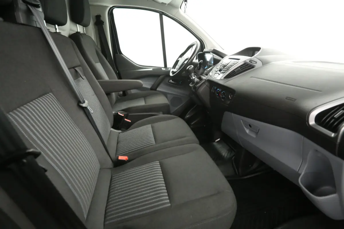 2.0 TDCI L2H1 | Airco | Camera | Cruise | 3 Zits | Navi | Parkeersens. | 2xSchuifdeur