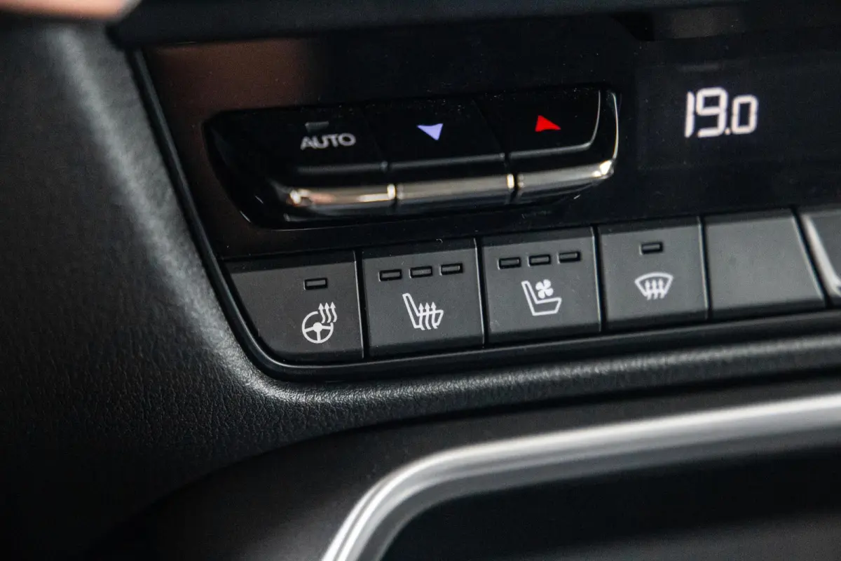 2.5 e-SkyActiv PHEV Homura / STOELVERWARMING + KOELING / CARPLAY / ADAPTIVE CRUISE