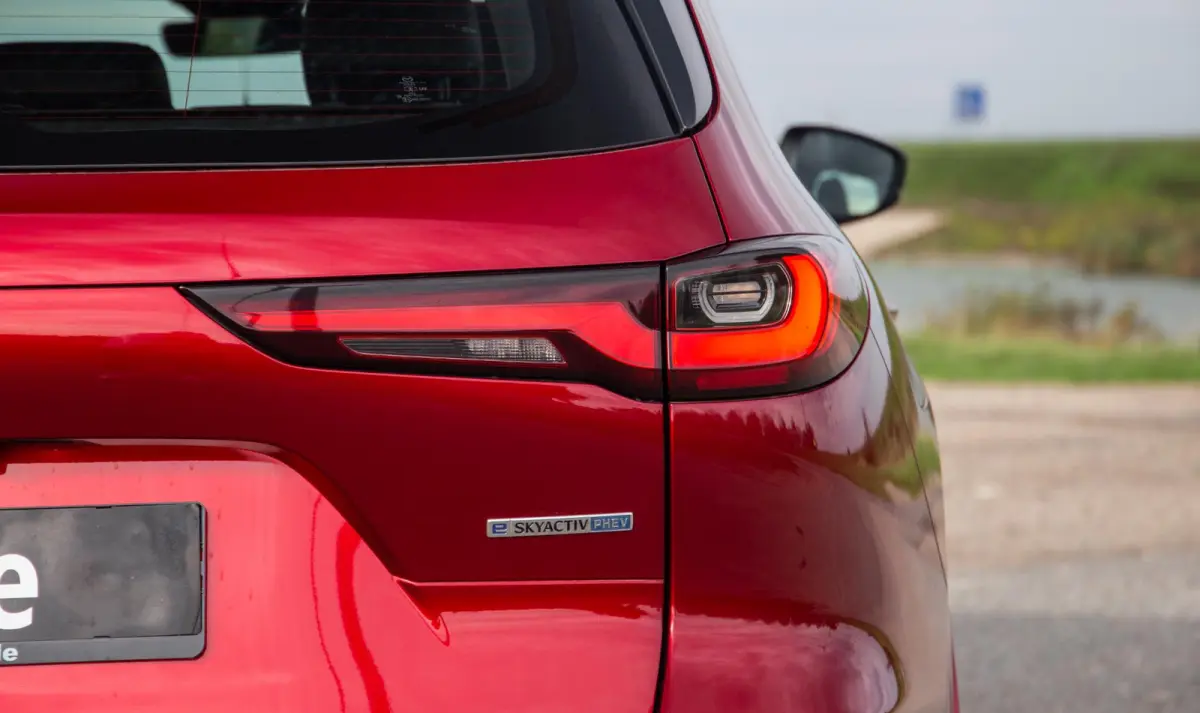 2.5 e-SkyActiv PHEV Homura / STOELVERWARMING + KOELING / CARPLAY / ADAPTIVE CRUISE