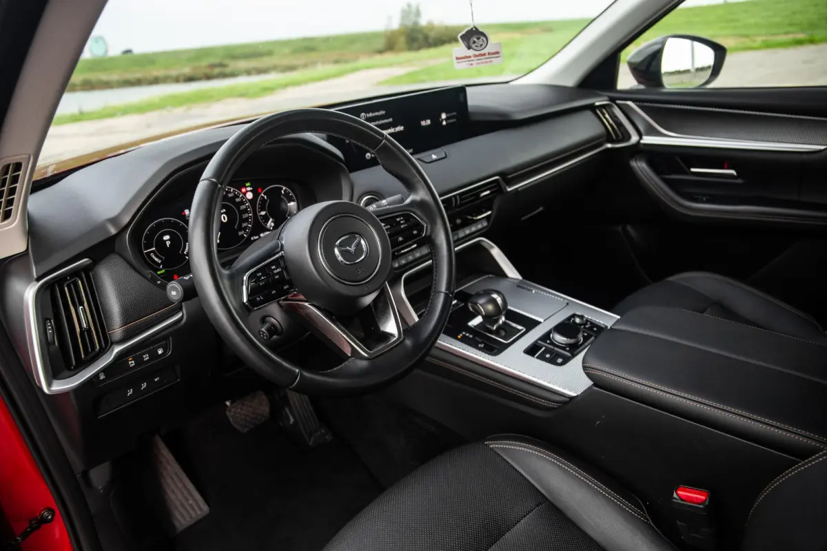 2.5 e-SkyActiv PHEV Homura / STOELVERWARMING + KOELING / CARPLAY / ADAPTIVE CRUISE