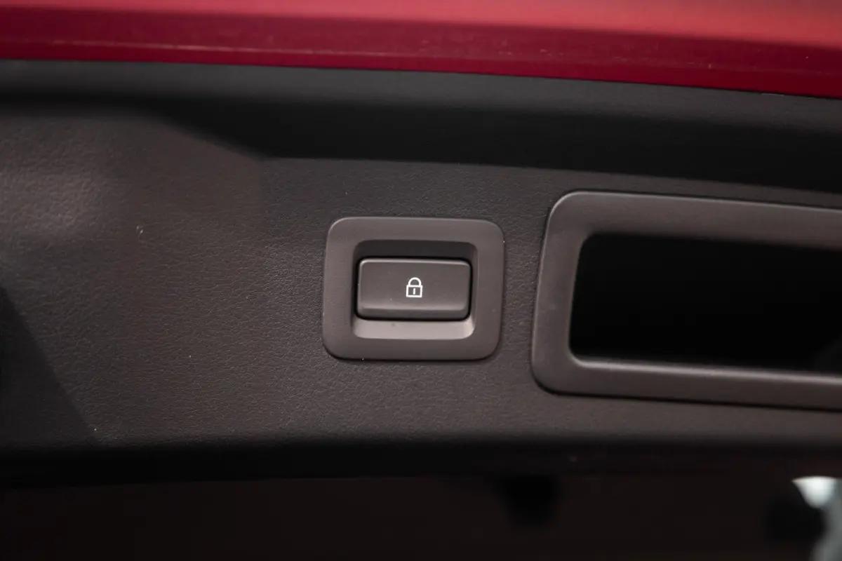 2.5 e-SkyActiv PHEV Homura / STOELVERWARMING + KOELING / CARPLAY / ADAPTIVE CRUISE