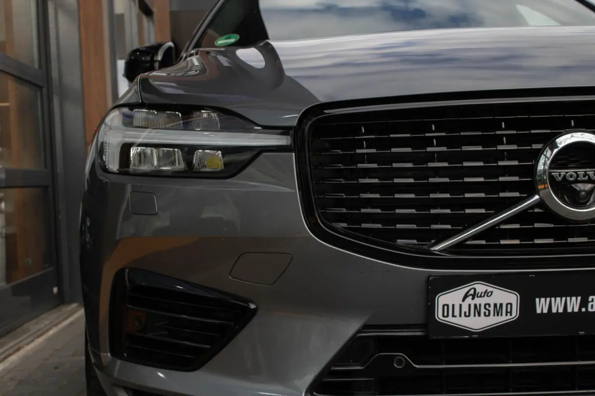 2.0 PHEV T6 AWD R-Design|360 Camera|Stuur+Stoelverwarming|Trekhaak|HUD|Pano|ACC|