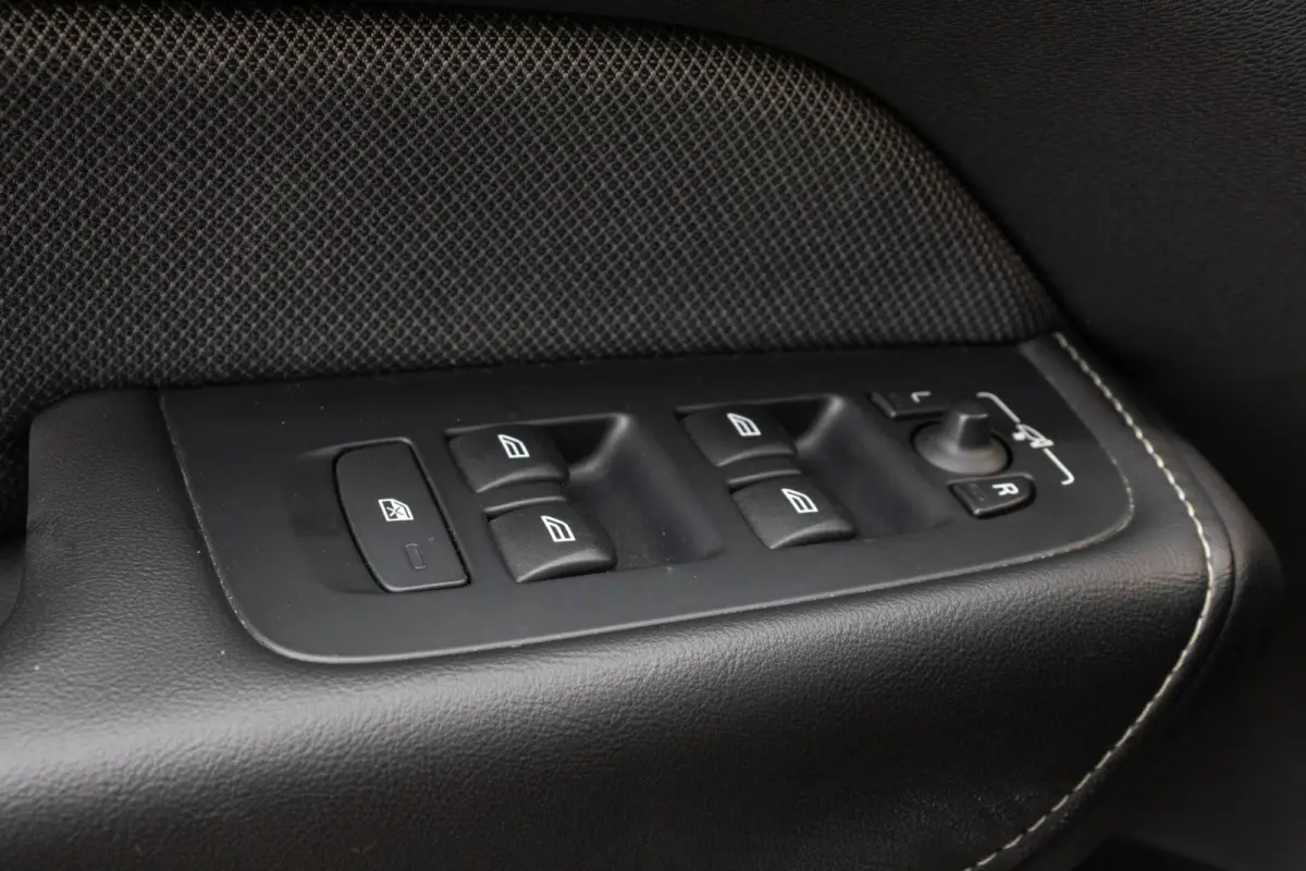 2.0 PHEV T6 AWD R-Design|360 Camera|Stuur+Stoelverwarming|Trekhaak|HUD|Pano|ACC|