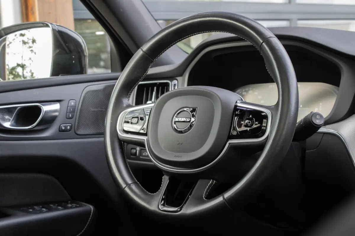 2.0 PHEV T6 AWD R-Design|360 Camera|Stuur+Stoelverwarming|Trekhaak|HUD|Pano|ACC|