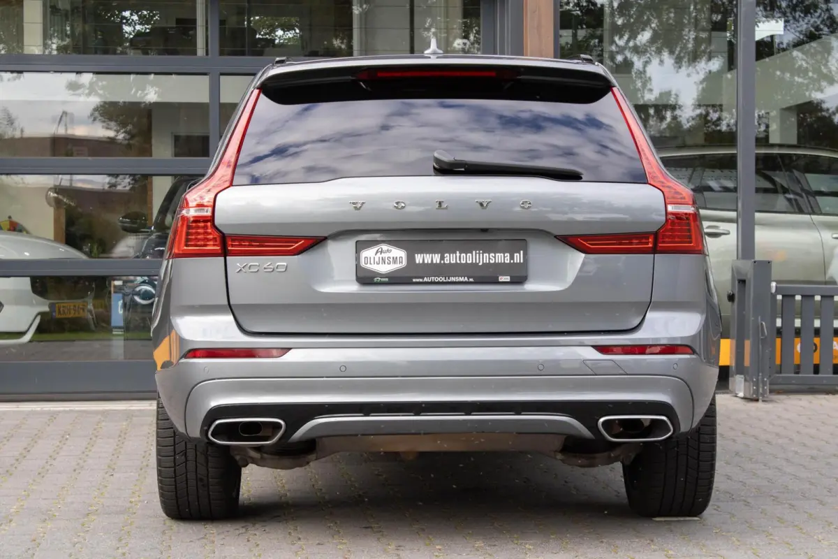 2.0 PHEV T6 AWD R-Design|360 Camera|Stuur+Stoelverwarming|Trekhaak|HUD|Pano|ACC|