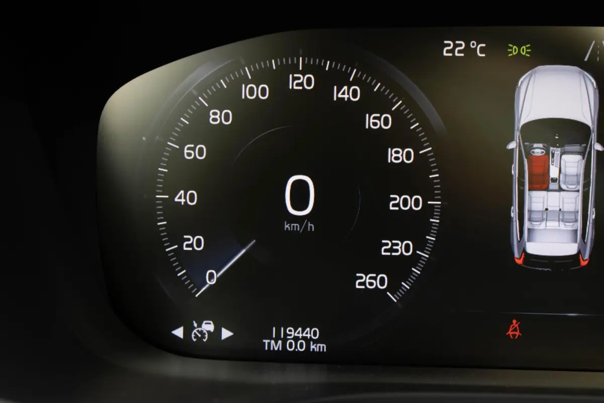 2.0 PHEV T6 AWD R-Design|360 Camera|Stuur+Stoelverwarming|Trekhaak|HUD|Pano|ACC|
