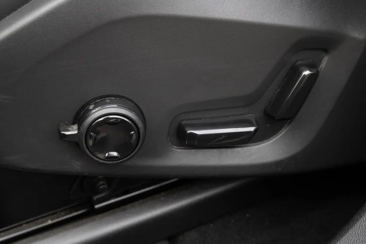 2.0 PHEV T6 AWD R-Design|360 Camera|Stuur+Stoelverwarming|Trekhaak|HUD|Pano|ACC|
