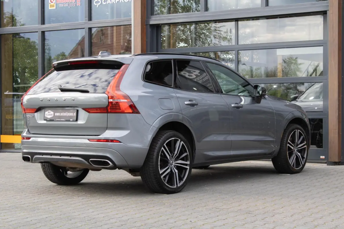 2.0 PHEV T6 AWD R-Design|360 Camera|Stuur+Stoelverwarming|Trekhaak|HUD|Pano|ACC|
