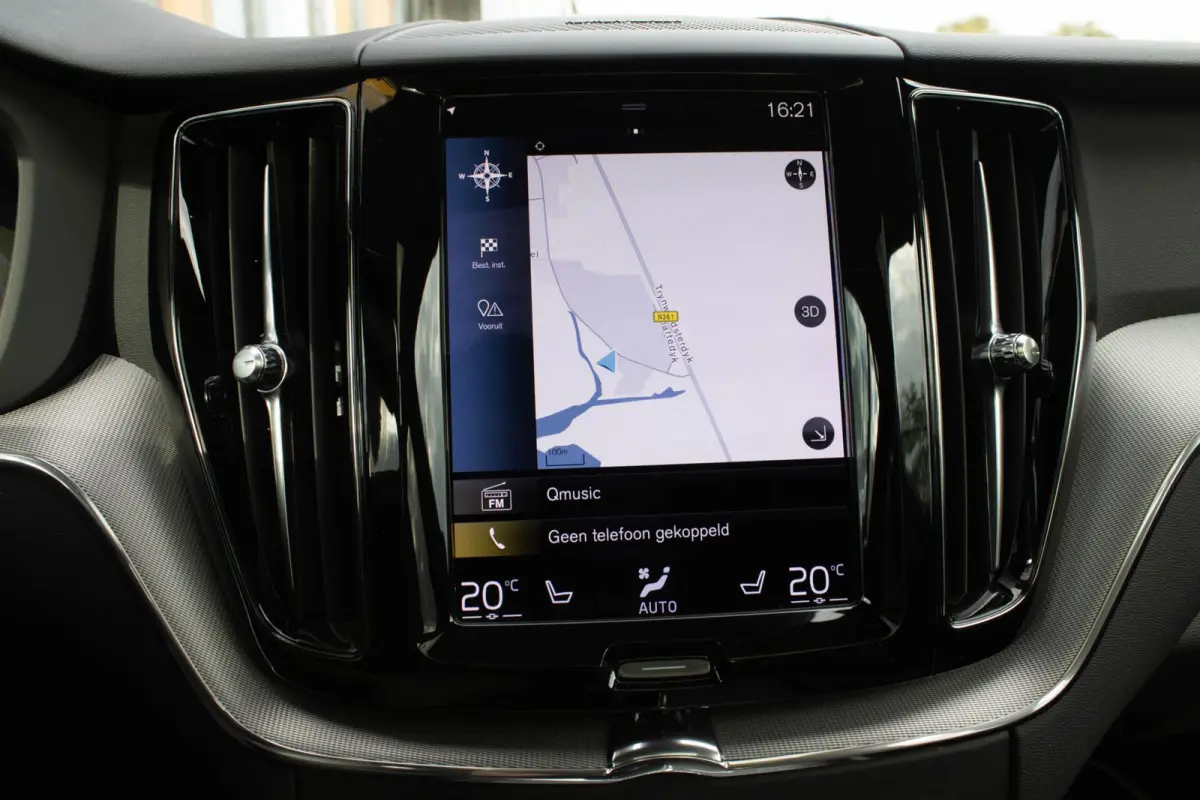 2.0 PHEV T6 AWD R-Design|360 Camera|Stuur+Stoelverwarming|Trekhaak|HUD|Pano|ACC|