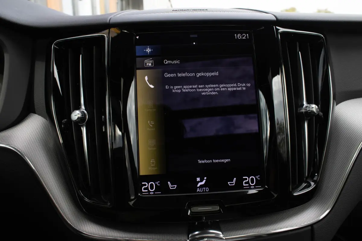 2.0 PHEV T6 AWD R-Design|360 Camera|Stuur+Stoelverwarming|Trekhaak|HUD|Pano|ACC|