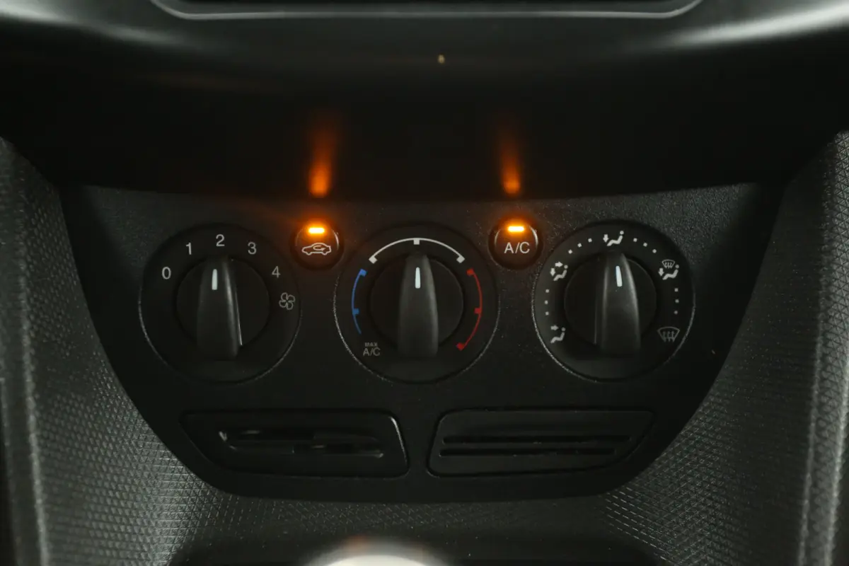 1.5 TDCI 101PK L2 | Marge | Airco | Trekhaak | Imperiaal | Kasten
