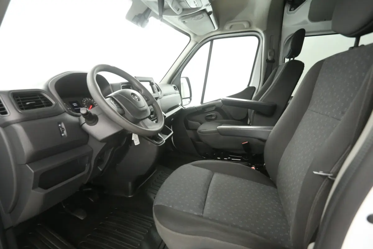 2.3 Turbo 150PK L2H2 | Dubbele Cabine | Clima | Camera | Trekhaak | Imperiaal | Navi | Parkeersens.