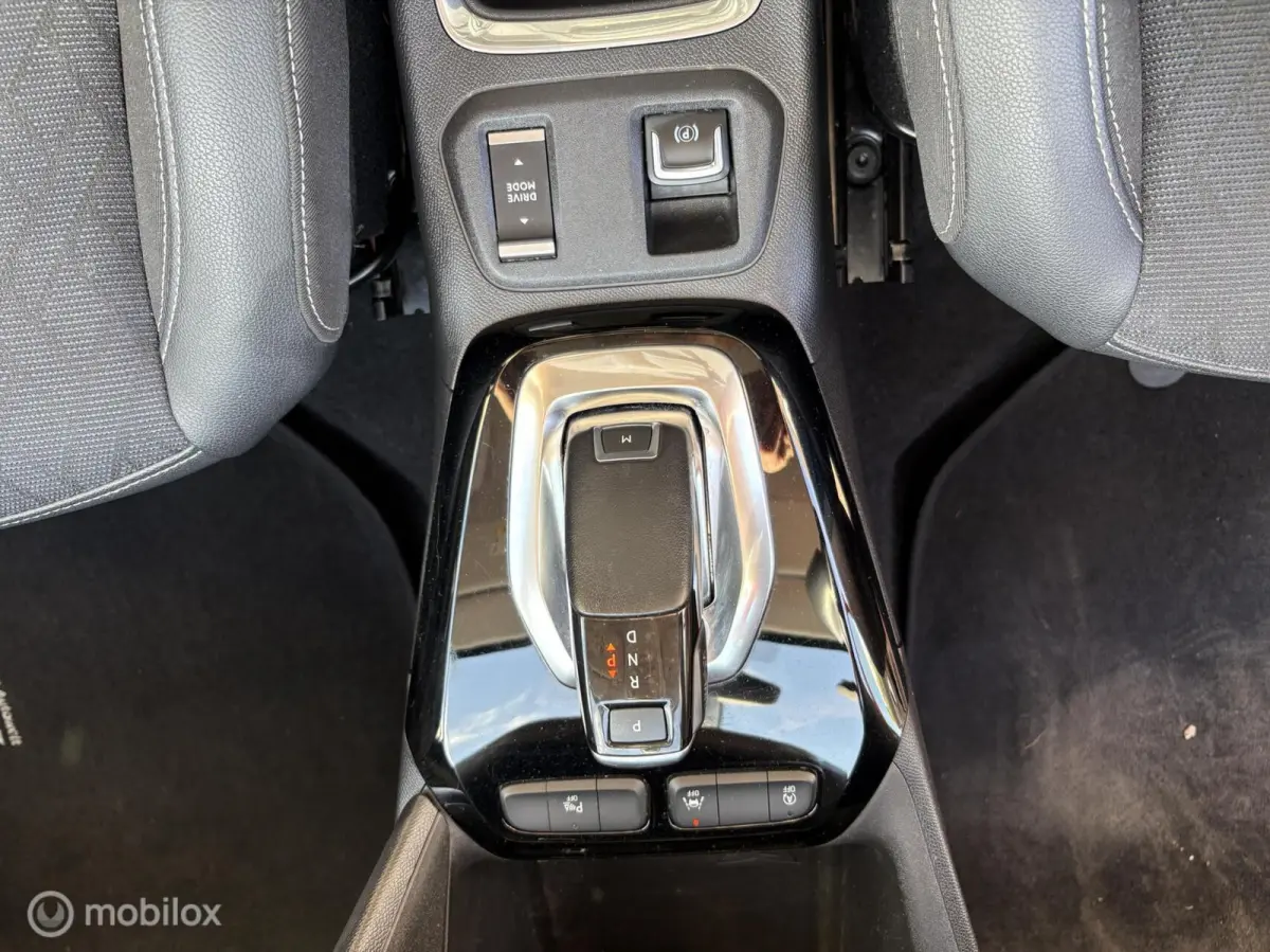 1.2 Elegance AUTOMAAT/CRUISE/ SCHADE