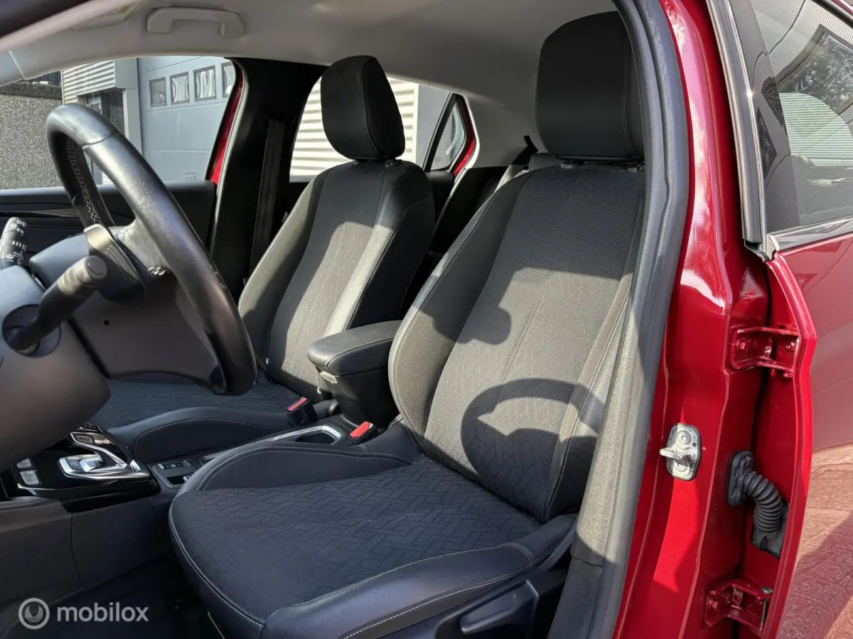 1.2 Elegance AUTOMAAT/CRUISE/ SCHADE