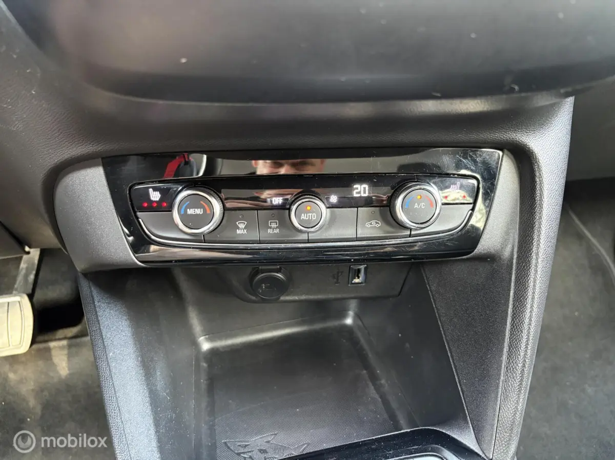 1.2 Elegance AUTOMAAT/CRUISE/ SCHADE